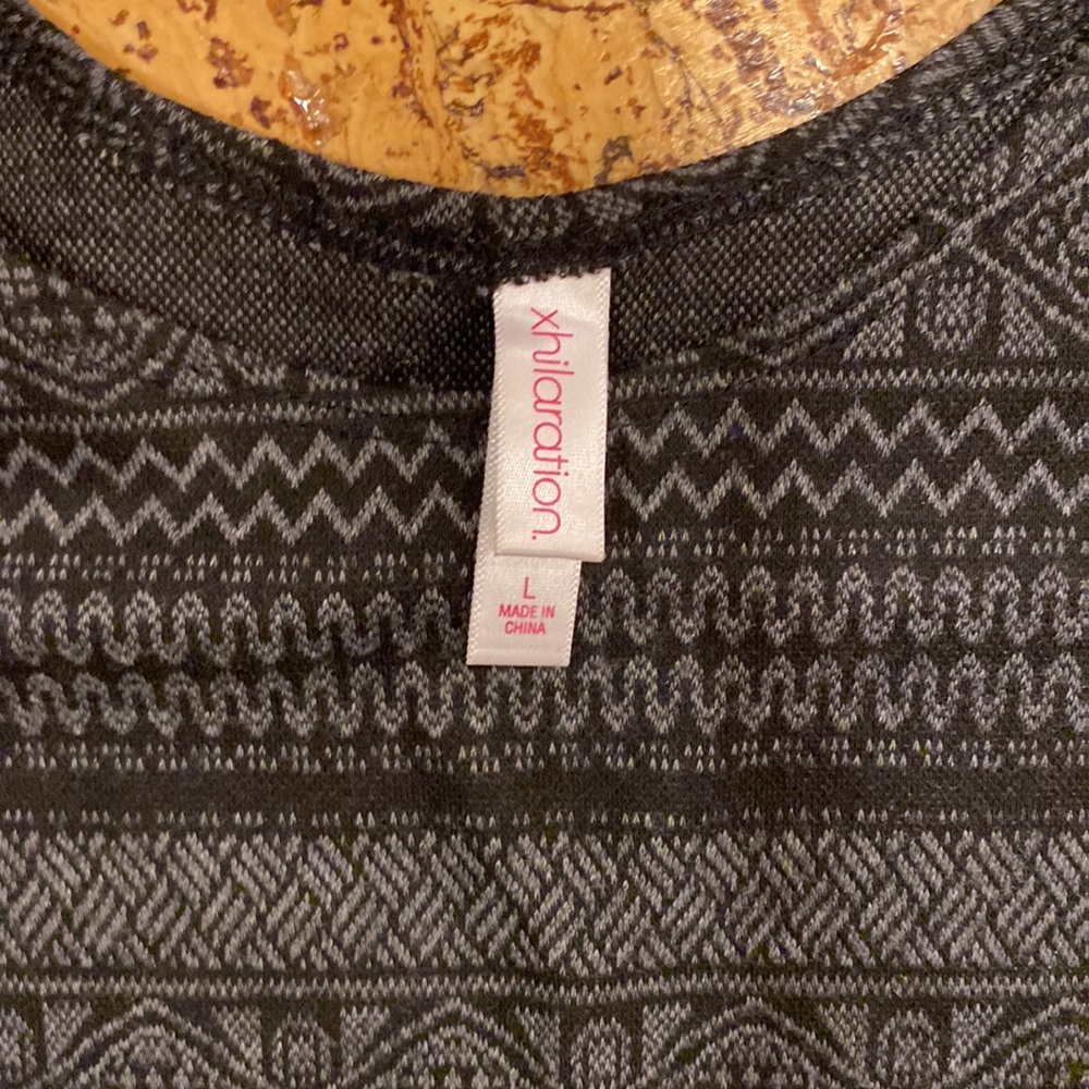 Dress with pattern - Picture 3 of 3